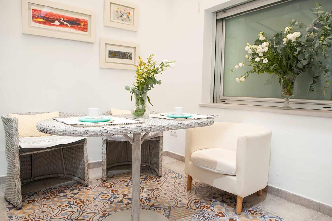 Charming Apartment With Pool And Garage Sevilla Kültér fotó